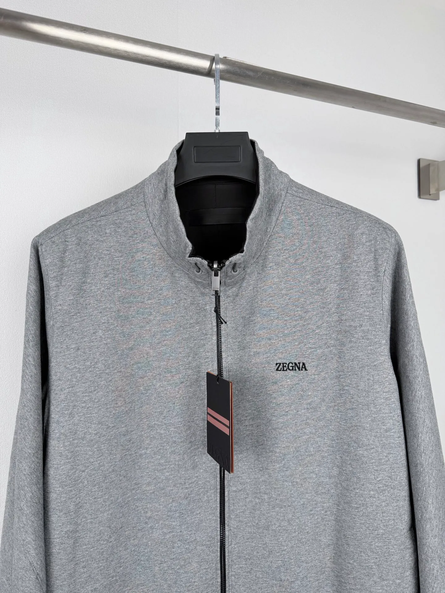 ZEGNA/ Brezza ： 100% ， Wear-Resistant 。 ， ， ， ， 。 Rebound ， ， ， 。 ， ， 。 ， ， 。 ， ， ， ， ， ， 。 ： LOGO， ， 、 、 。 ， ， 。 ， ， ， ， ±0.1mm ， 。 ： Size：46 48 50 52